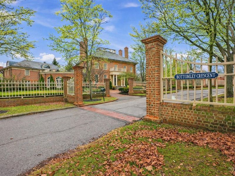 1 Bottomley Crescent, New Albany, OH 43054 Photo 1