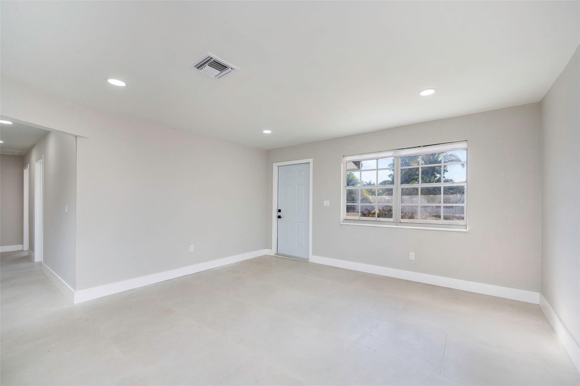 1161 NW 105th Terrace, Miami, FL 33150 Photo