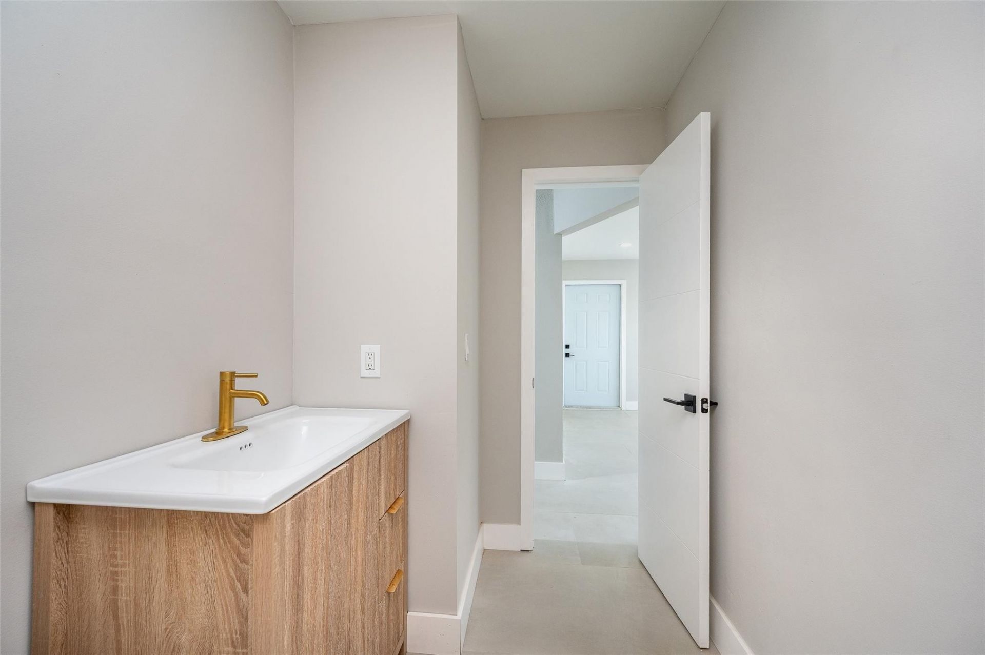 1161 NW 105th Terrace, Miami, FL 33150 Photo