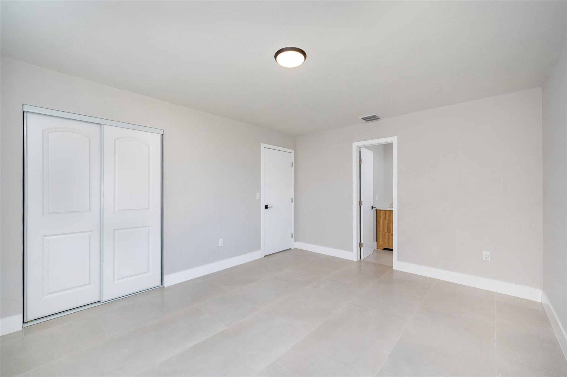 1161 NW 105th Terrace, Miami, FL 33150 Photo