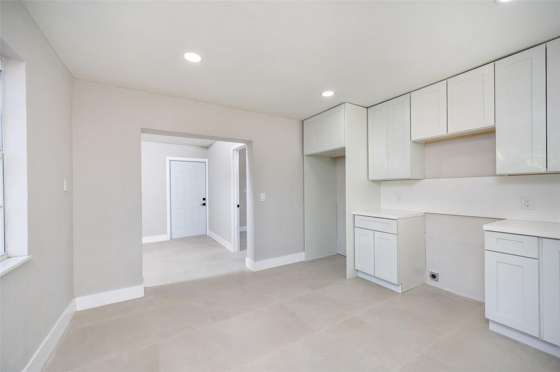 1161 NW 105th Terrace, Miami, FL 33150 Photo