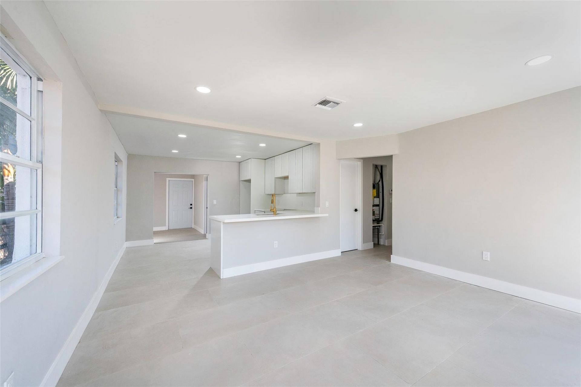 1161 NW 105th Terrace, Miami, FL 33150 Photo