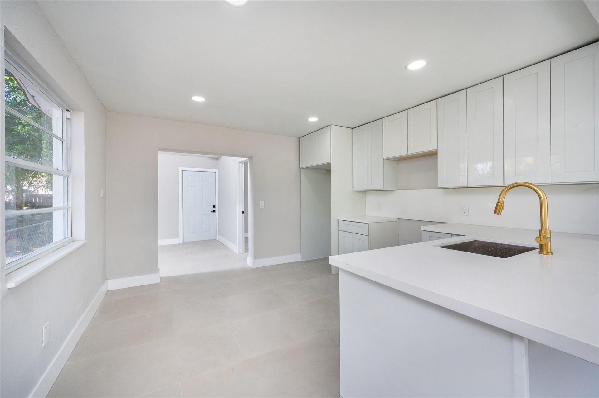 1161 NW 105th Terrace, Miami, FL 33150 Photo