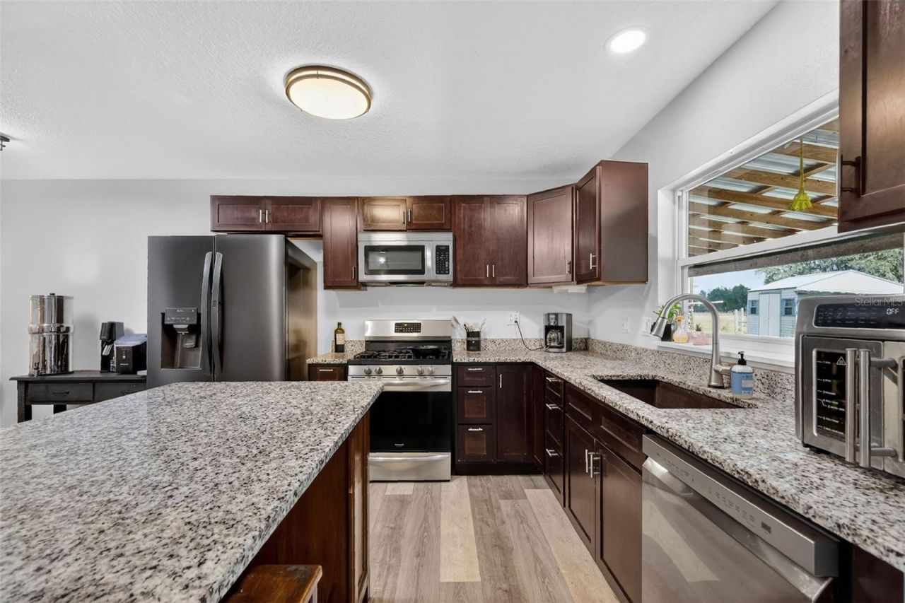 4533 SW 37th Terrace, Bushnell, FL 33513 Photo