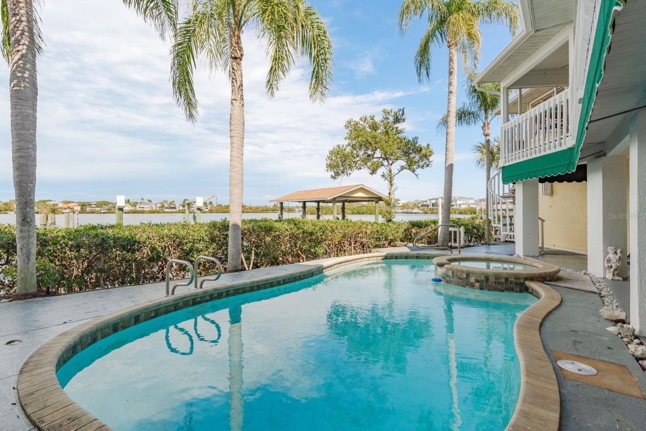 600 Soundview Drive, Palm Harbor, FL 34683 Photo