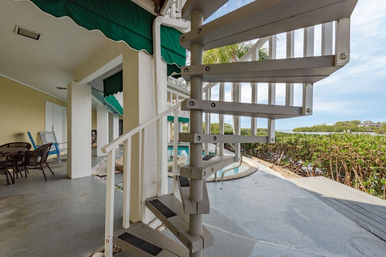 600 Soundview Drive, Palm Harbor, FL 34683 Photo