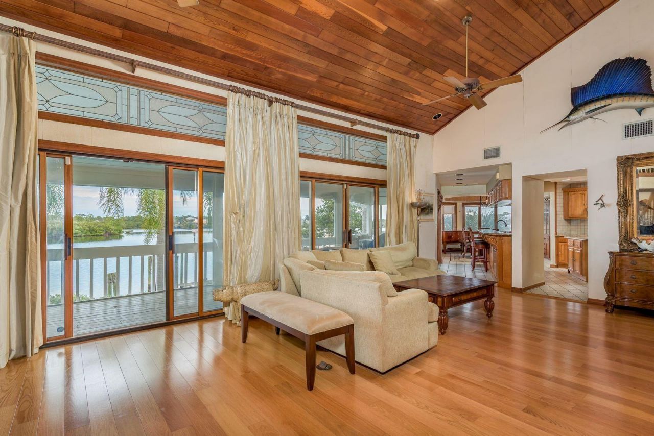 600 Soundview Drive, Palm Harbor, FL 34683 Photo