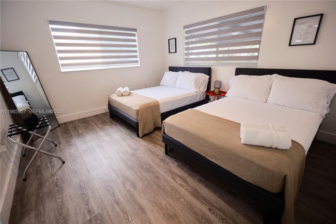 1232 SW 30th Pl, Miami, FL 33135 Photo