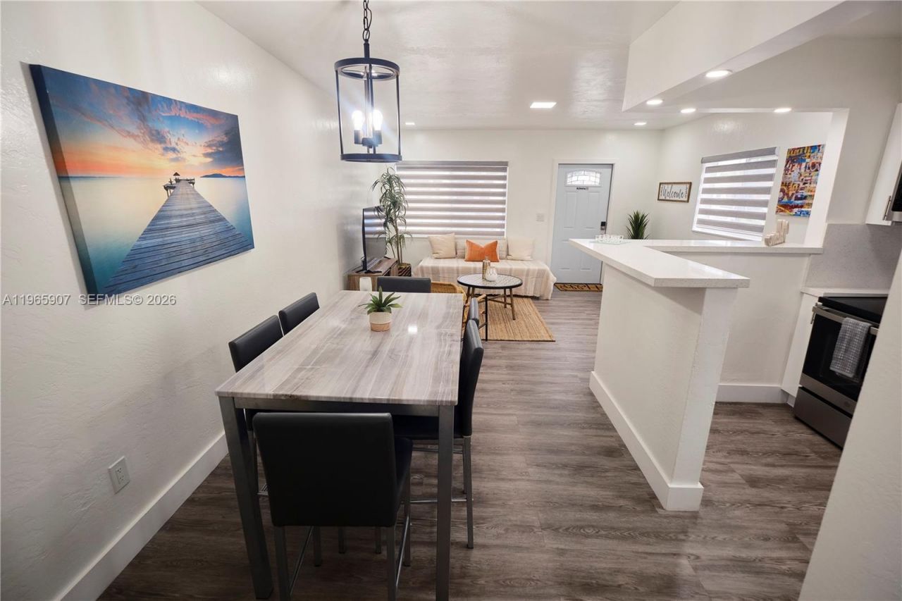 1232 SW 30th Pl, Miami, FL 33135 Photo