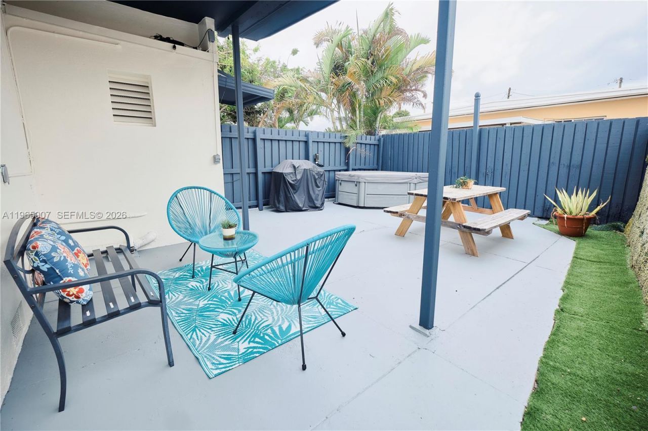 1232 SW 30th Pl, Miami, FL 33135 Photo