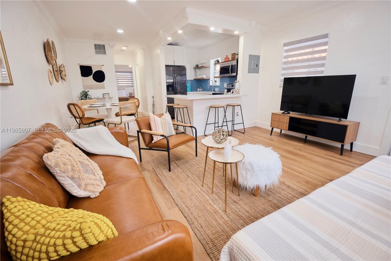 1232 SW 30th Pl, Miami, FL 33135 Photo