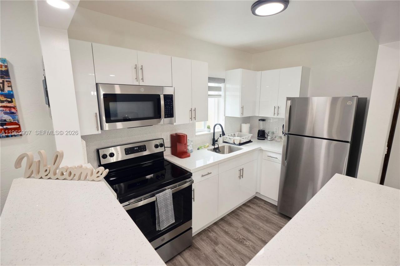 1232 SW 30th Pl, Miami, FL 33135 Photo