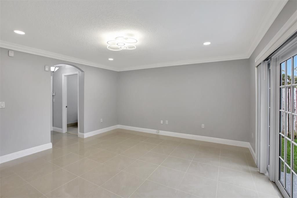 2355 NW 138th Drive, Sunrise, FL 33323 Photo