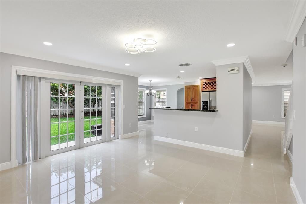 2355 NW 138th Drive, Sunrise, FL 33323 Photo