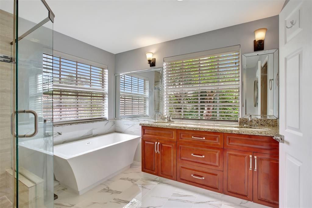 2355 NW 138th Drive, Sunrise, FL 33323 Photo