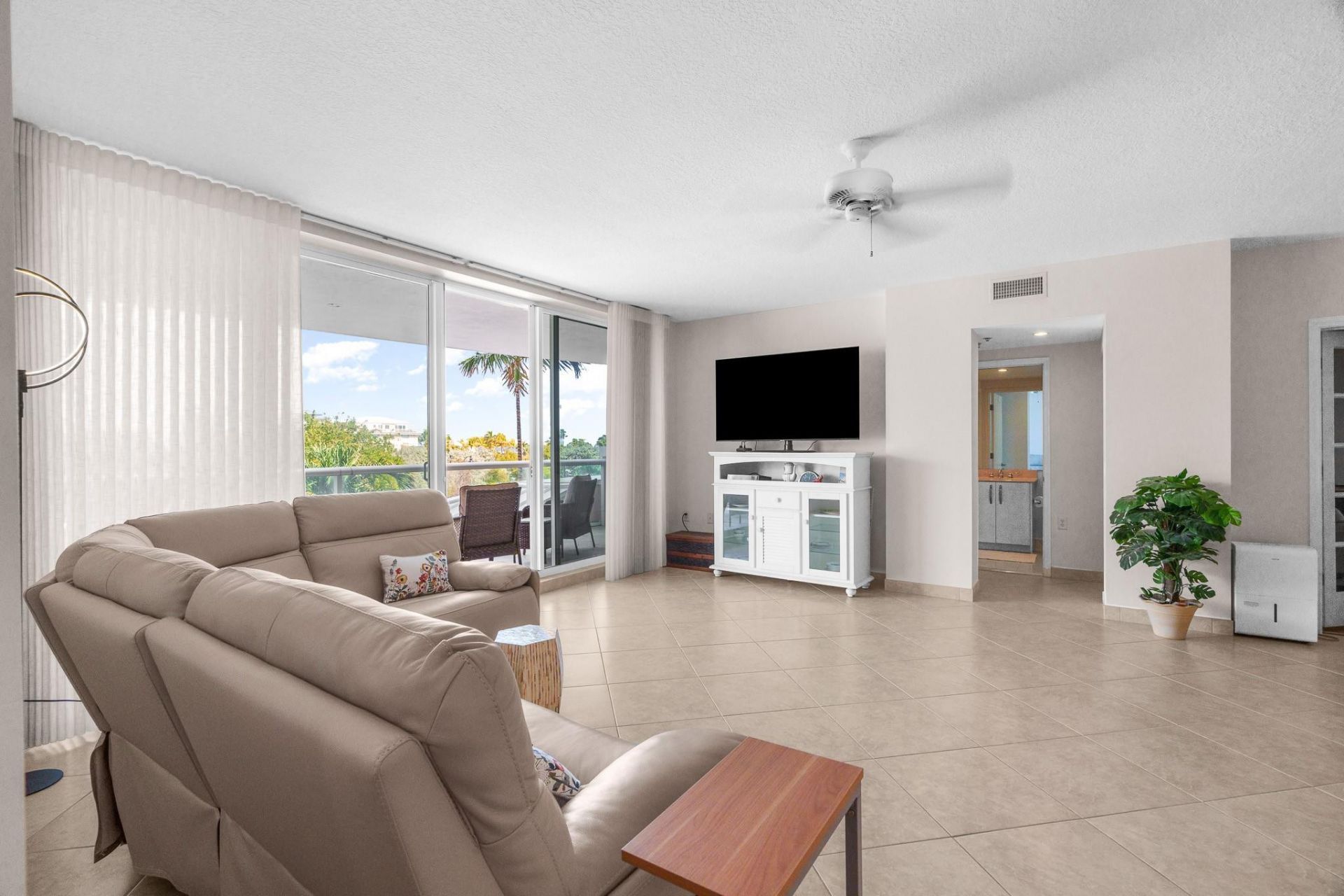 2051 SE 3rd Street, Unit 307, Deerfield Beach, FL 33441 Photo