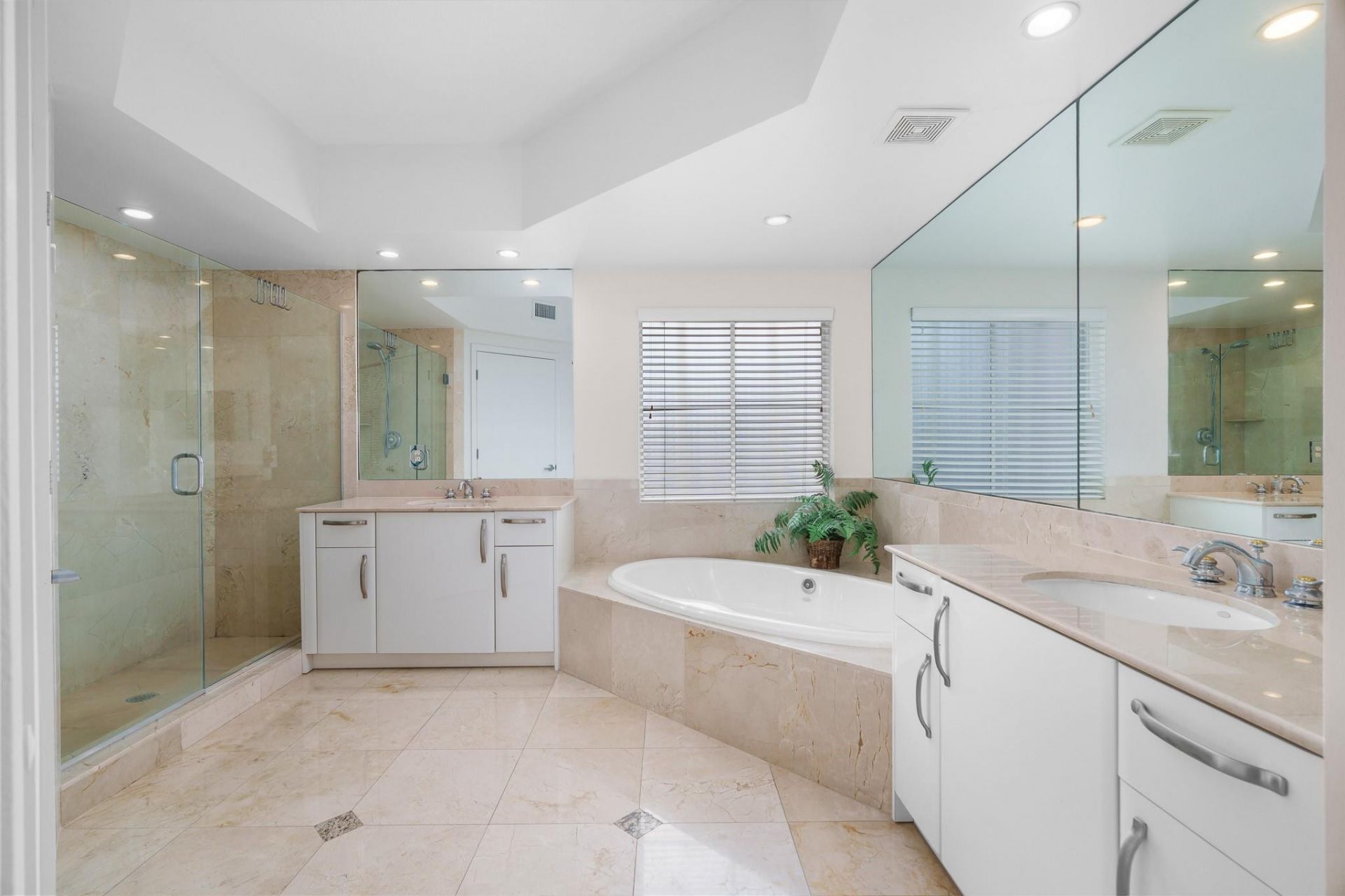 2051 SE 3rd Street, Unit 307, Deerfield Beach, FL 33441 Photo