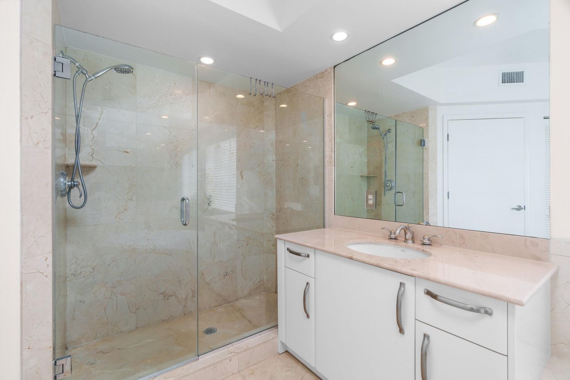 2051 SE 3rd Street, Unit 307, Deerfield Beach, FL 33441 Photo