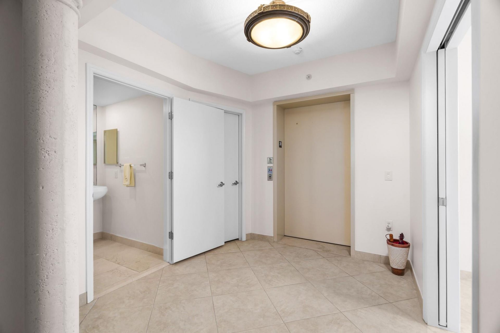 2051 SE 3rd Street, Unit 307, Deerfield Beach, FL 33441 Photo