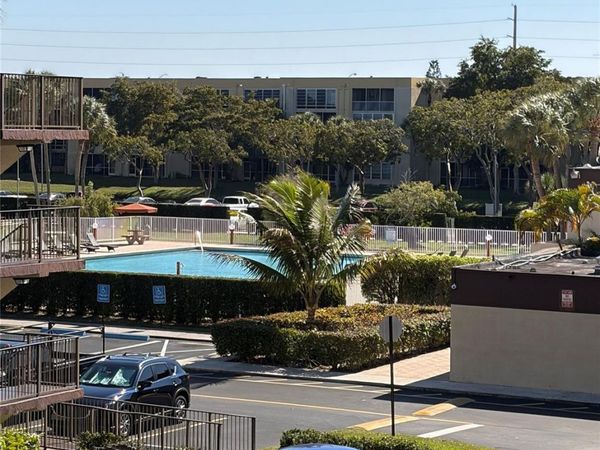 Unit 301, Lauderdale Lakes, FL 33319