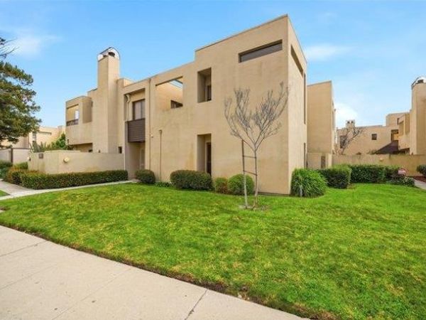 1067 Padre Drive, Unit 2, Salinas, CA 93901