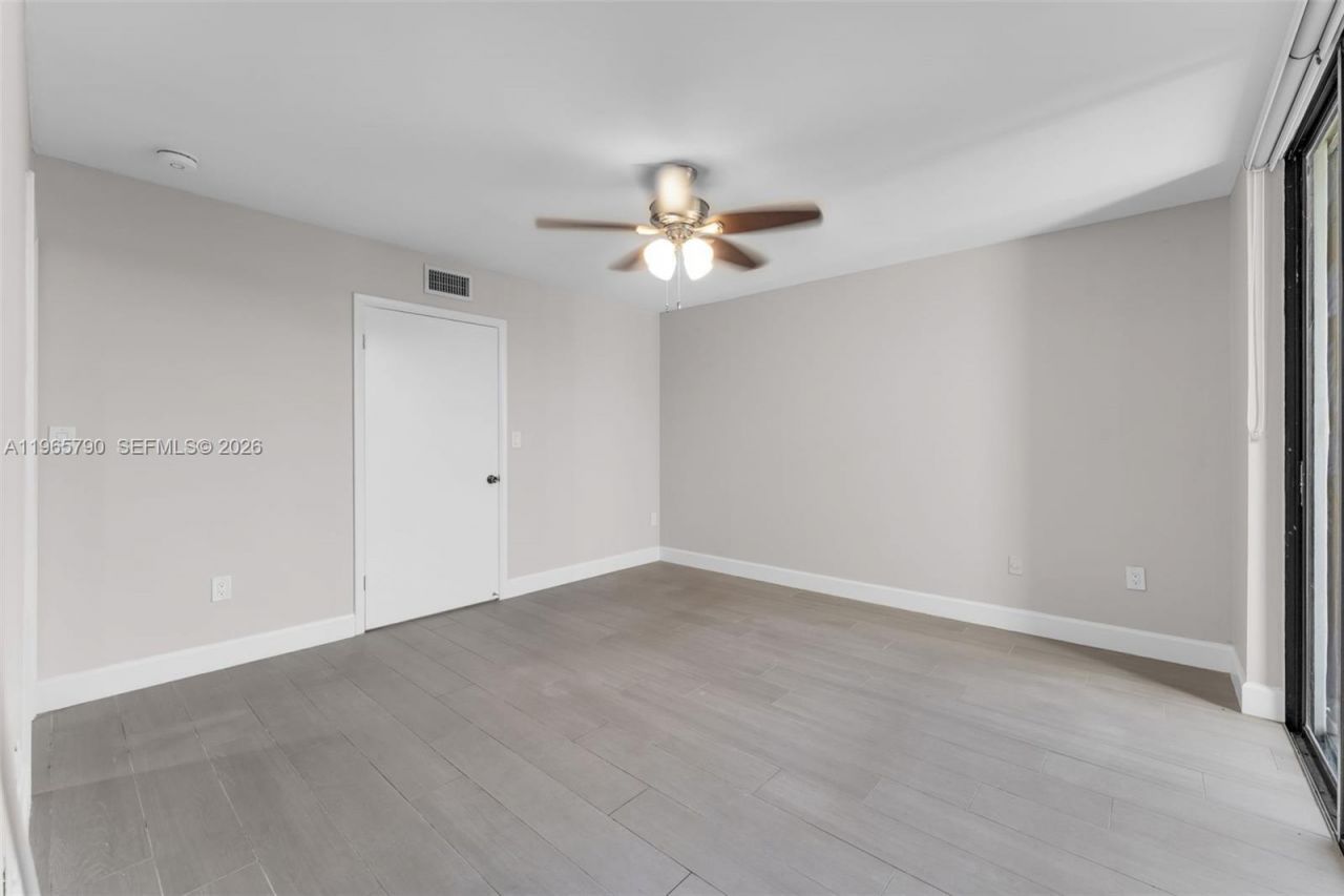 8045 SW 107th Ave, Unit 303, Miami, FL 33173 Photo