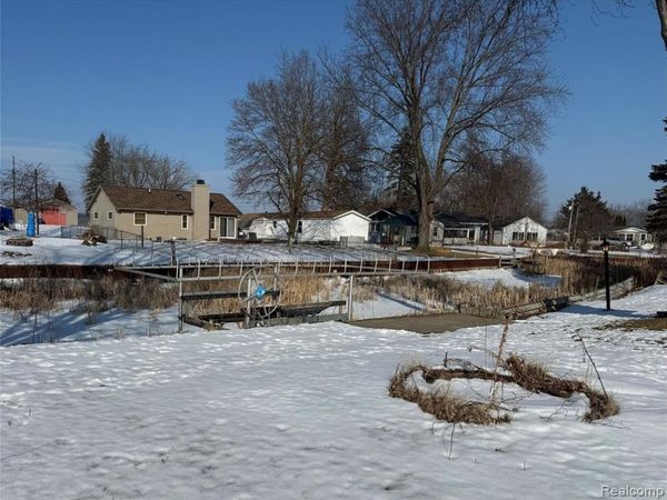 336 Twin Lake Road , Tobacco Twp, MI 48612