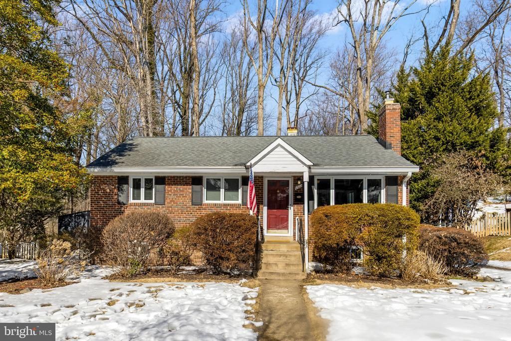 6522 Oakwood Drive, Falls Church, VA 22041 Main Photo