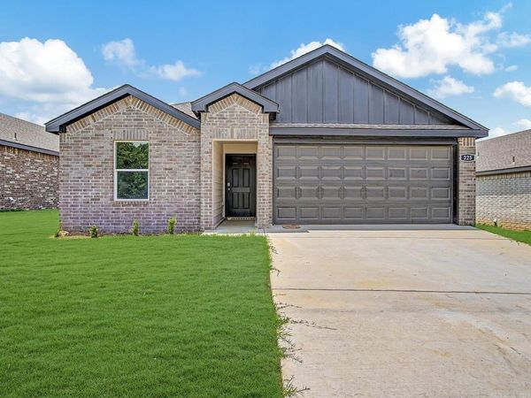 225 Stone Canyon Drive, Maumelle, AR 72113