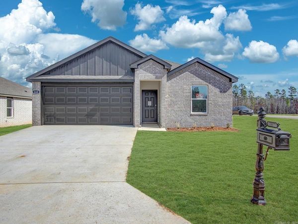225 Stone Canyon Drive, Maumelle, AR 72113