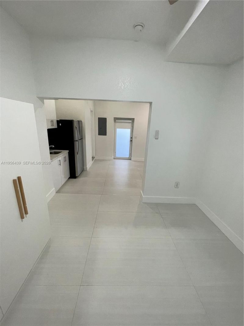 12715 NW 7th St, Miami, FL 33182 Photo