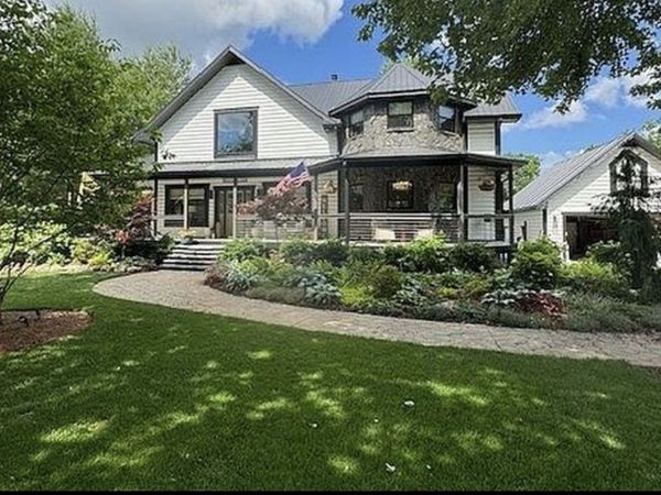 2696 Barfield Rd, Murfreesboro, TN 37128