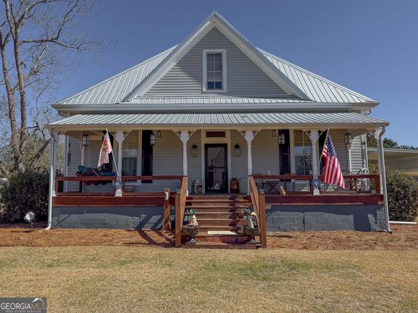 162 College Street SW, Parrott, GA 39877