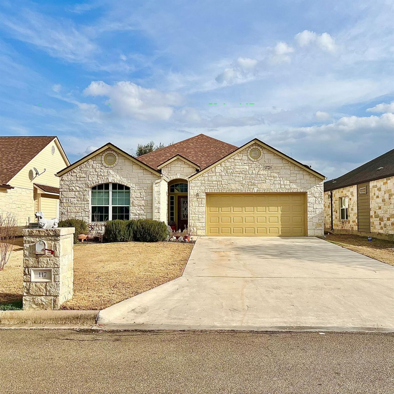 117 Pinehurst St, Meadowlakes, TX 78654 Main Photo