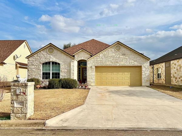 117 Pinehurst ST, Meadowlakes, TX 78654