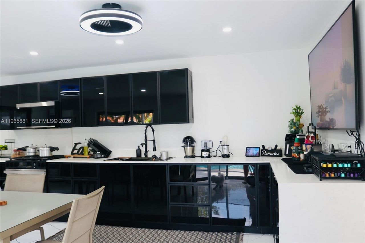 3521 SW 99th Ct, Miami, FL 33165 Photo