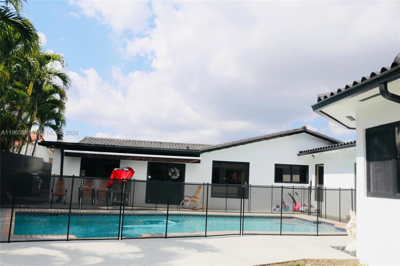 3521 SW 99th Ct, Miami, FL 33165 Photo