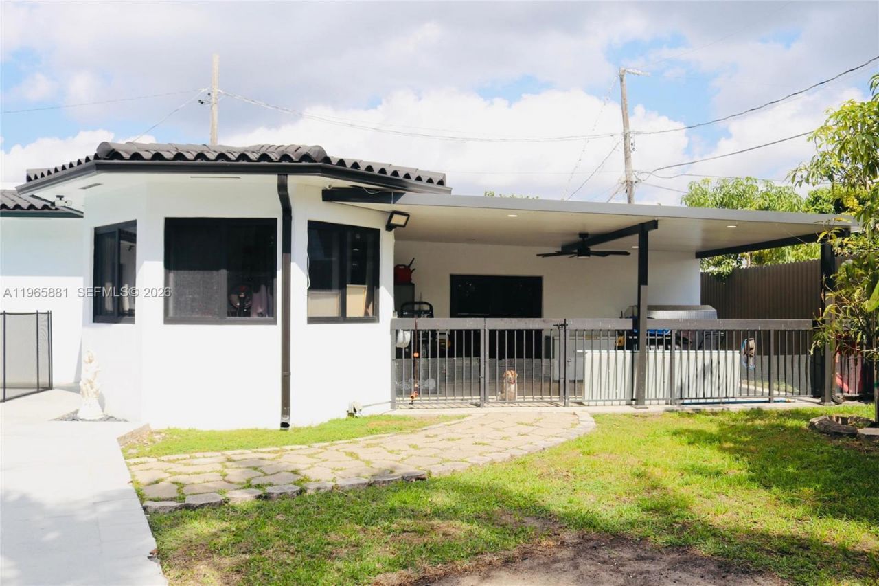 3521 SW 99th Ct, Miami, FL 33165 Photo