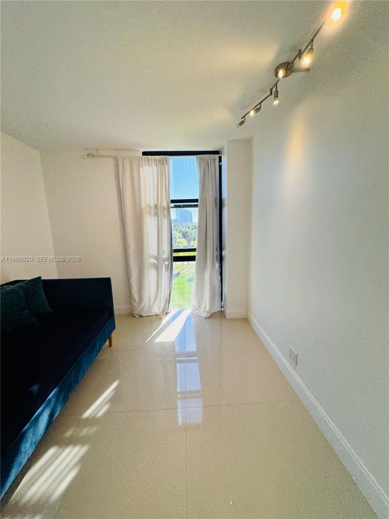 20335 W Country Club Dr, Unit 608, Aventura, FL 33180 Photo