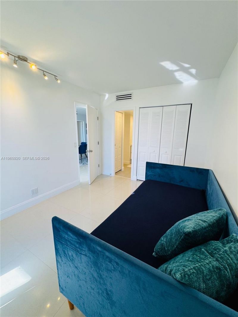 20335 W Country Club Dr, Unit 608, Aventura, FL 33180 Photo