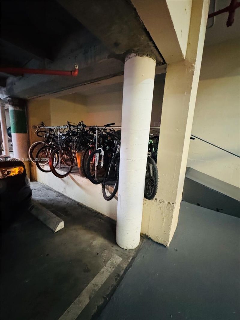 20335 W Country Club Dr, Unit 608, Aventura, FL 33180 Photo