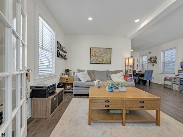 632 Chase Ave, Lyndhurst, NJ 07071