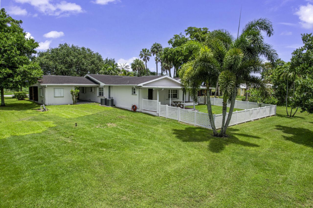 13348 Us Highway 441, Canal Point, FL 33438 Photo