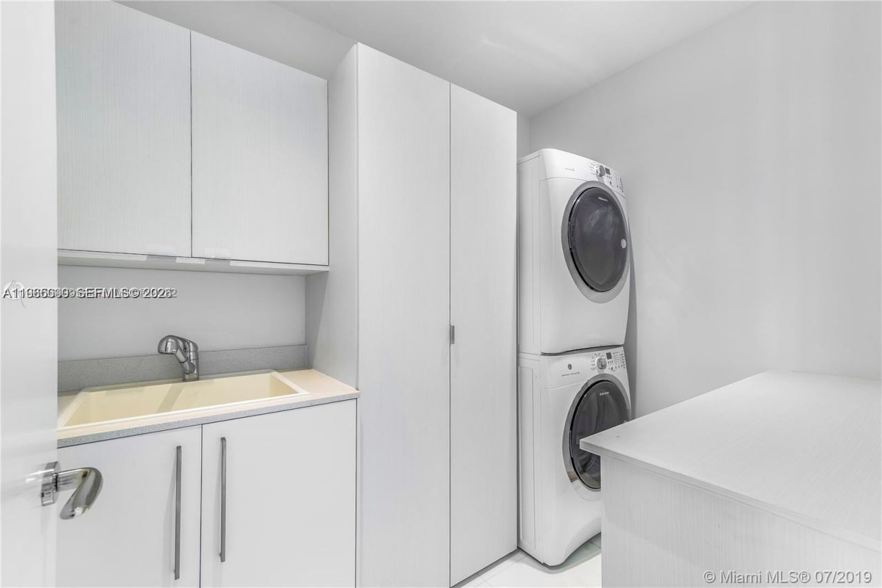 16901 Collins Ave , Unit 1905, Sunny Isles Beach, FL 33160 Photo