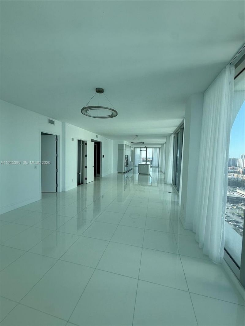 16901 Collins Ave , Unit 1905, Sunny Isles Beach, FL 33160 Photo