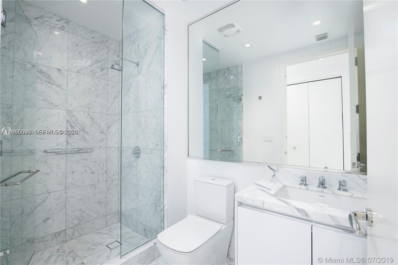 16901 Collins Ave , Unit 1905, Sunny Isles Beach, FL 33160 Photo