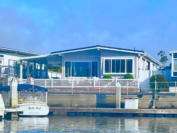 25 Saratoga, Newport Beach, CA 92660