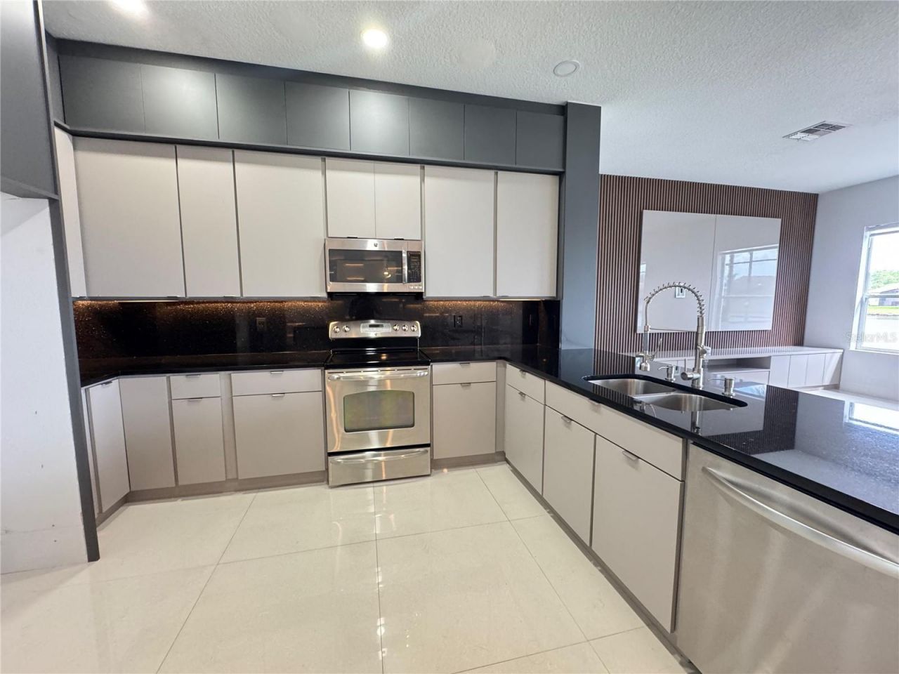 2591 Swoop Circle, Kissimmee, FL 34741 Photo