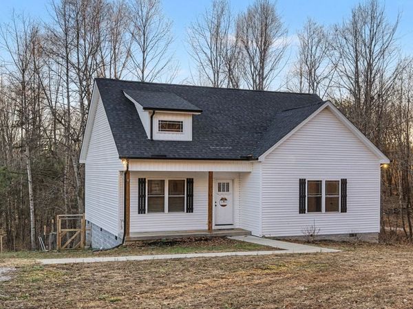 732 Lucas Rd, Dickson, TN 37055