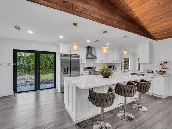 14840 SW 21st St, Davie, FL 33326